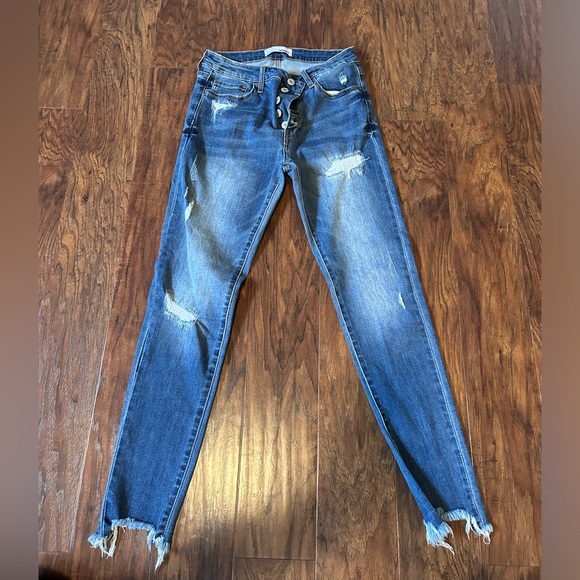 NWOT Vervet Jegging with distressing - size 28 (US size 7) - Picture 8 of 8